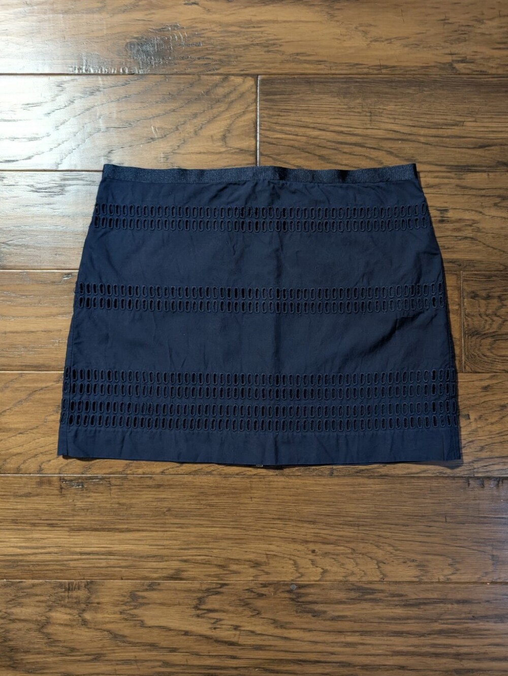 Gap cotton eyelet mini skirt navy blue size 0